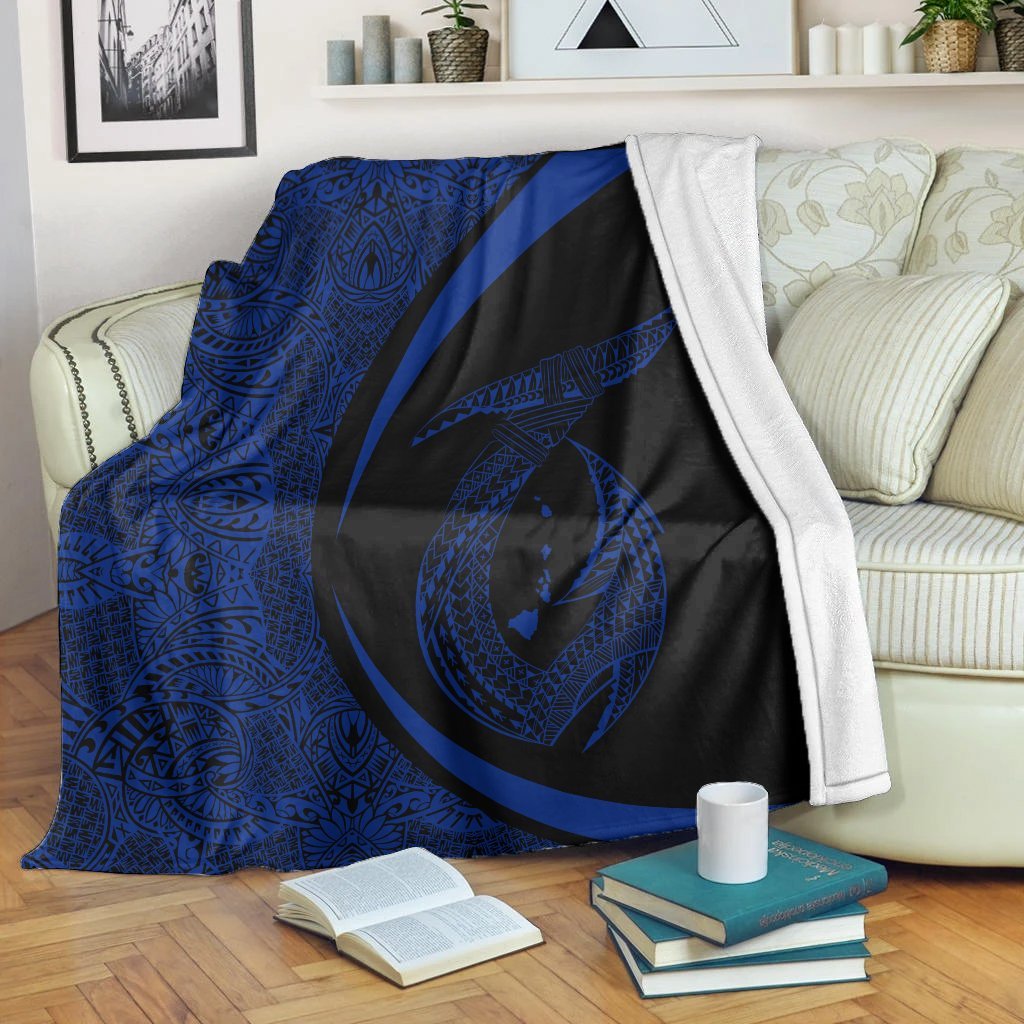 Hawaii Fish Hook Polynesian Premium Blankets - Circle Style Blue - AH White - Polynesian Pride