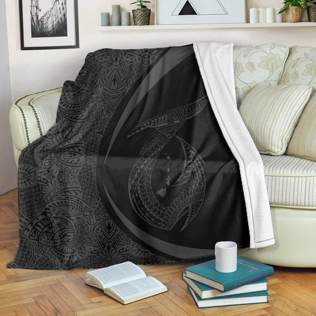 Hawaii Fish Hook Polynesian Premium Blankets - Circle Style Gray - AH White - Polynesian Pride