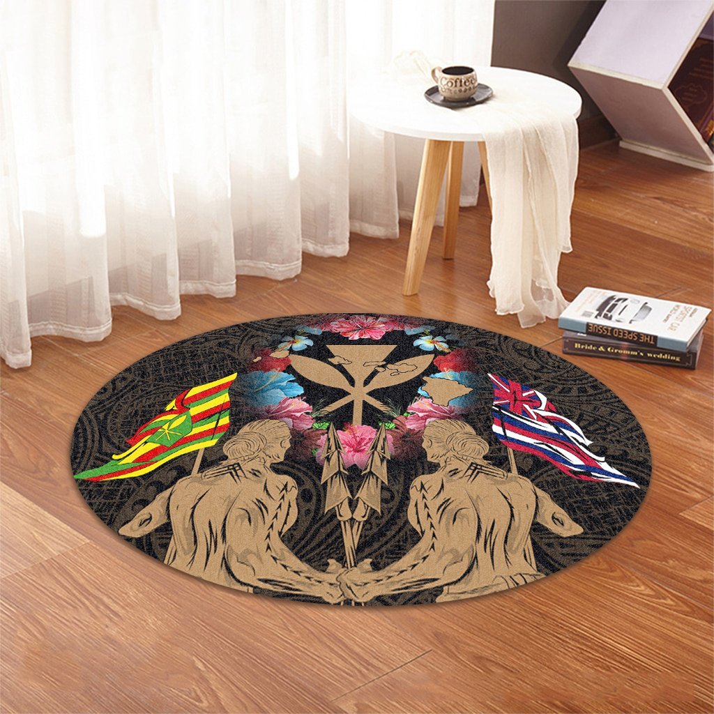 Hawaii Map Kanaka Two Men Holding Flag Round Carpet Gold - AH - Polynesian Pride