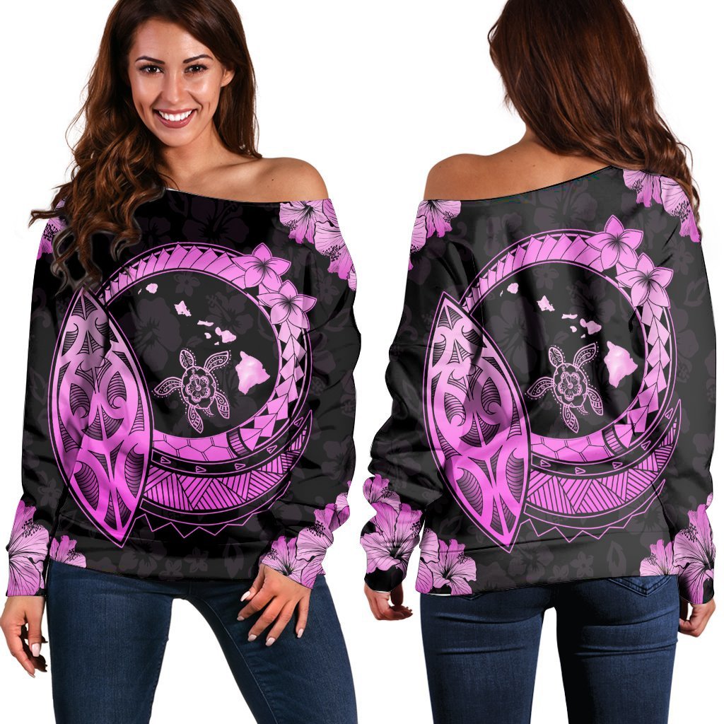 Hawaii Turtle Hibiscus Map Polynesian Women's Off Shoulder Sweater Pink - AH Black - Polynesian Pride