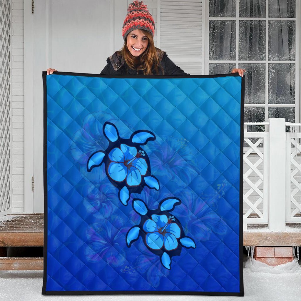 Hawaiian Blue Turtle and Hibiscus Polynesian Premium Quilts - AH - Polynesian Pride