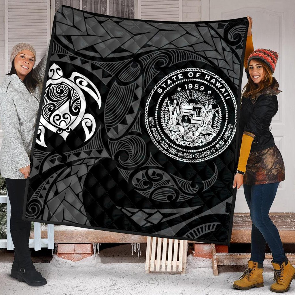 Hawaiian Coat Of Arms Turtle Polynesian Premium Quilts White AH - Polynesian Pride