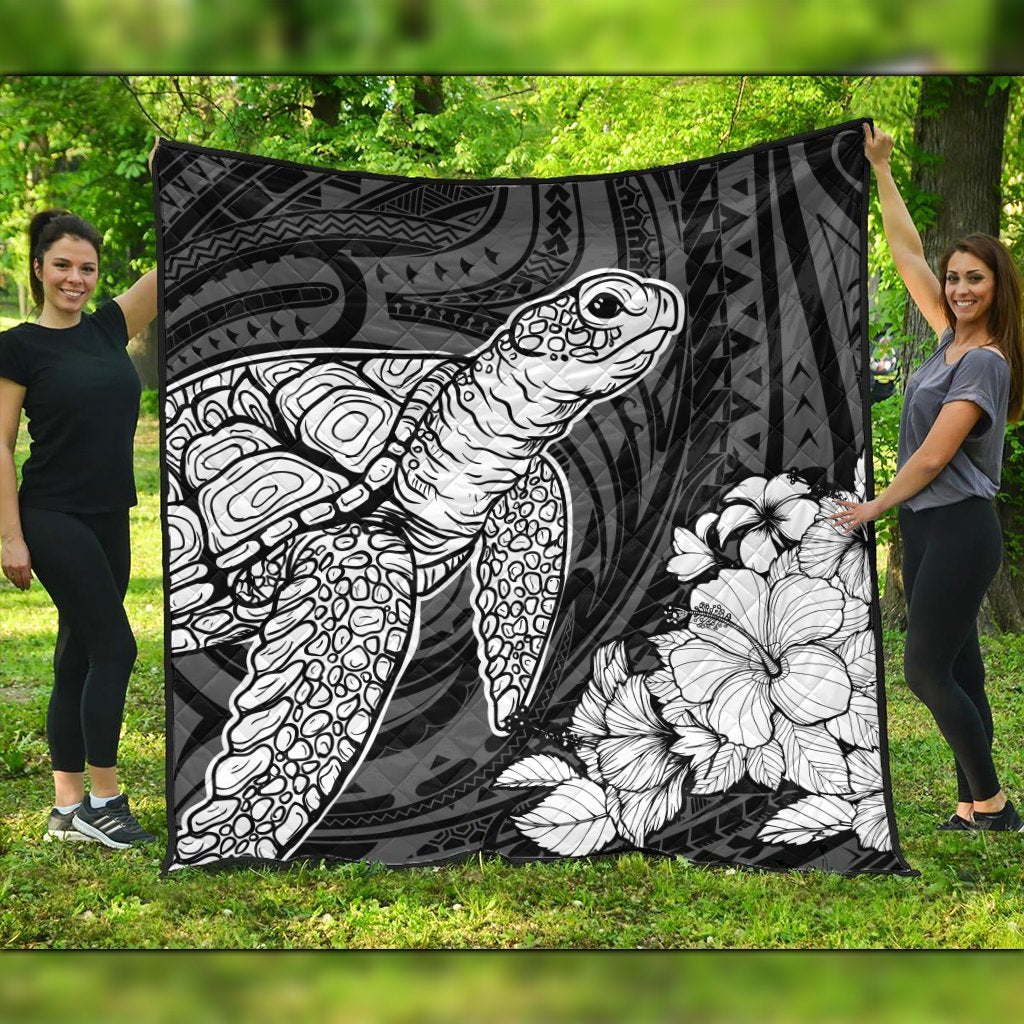 Hawaiian Hibiscus Memory Turtle Polynesian Premium Quilts White - AH Black - Polynesian Pride