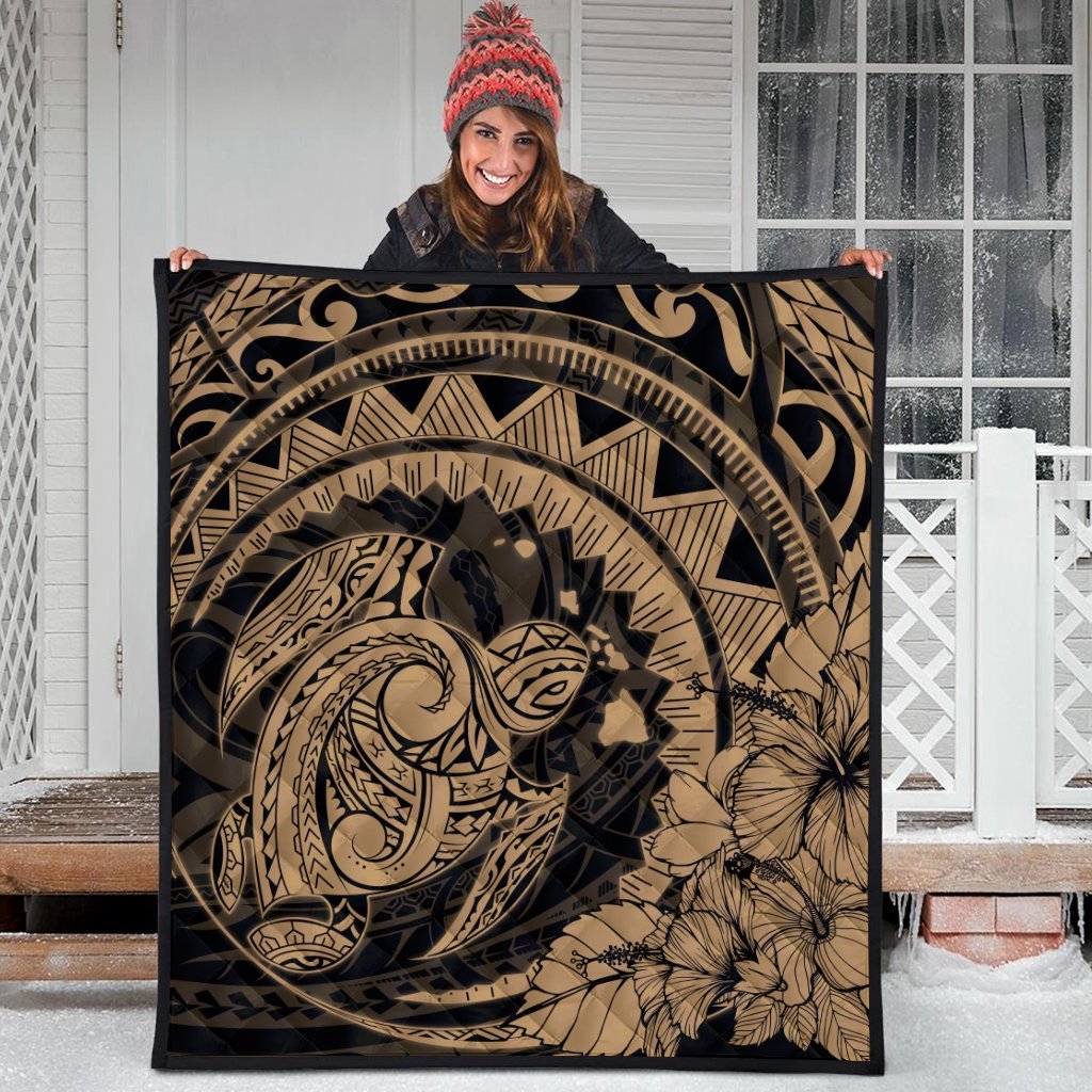 Hawaiian Kanaka Honu Map Hibiscus Globular Polynesian Gold Premium Quilts - AH - Polynesian Pride