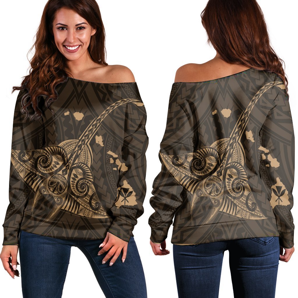 Hawaiian Map Kanaka Manta Ray Polynesian Women's Off Shoulder Sweater Gold - AH Black - Polynesian Pride