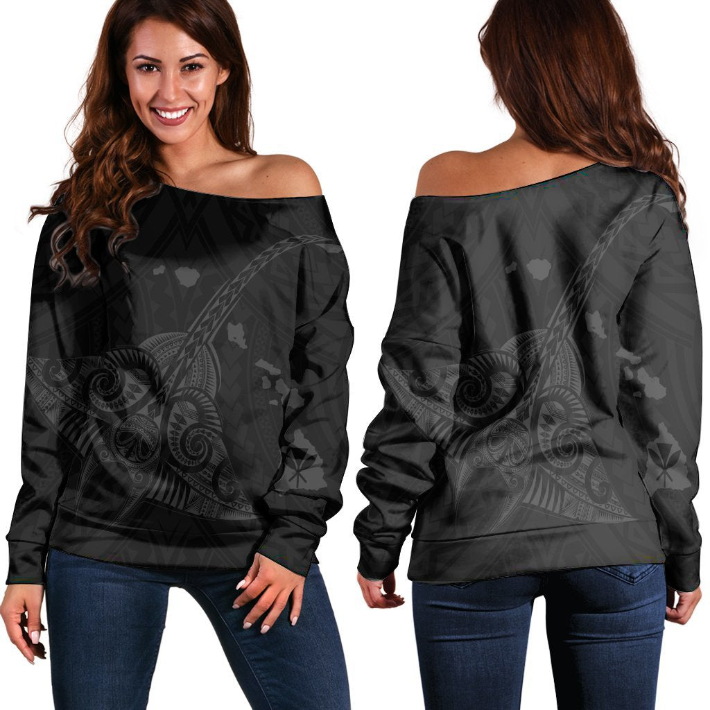 Hawaiian Map Kanaka Manta Ray Polynesian Women's Off Shoulder Sweater Gray - AH Black - Polynesian Pride