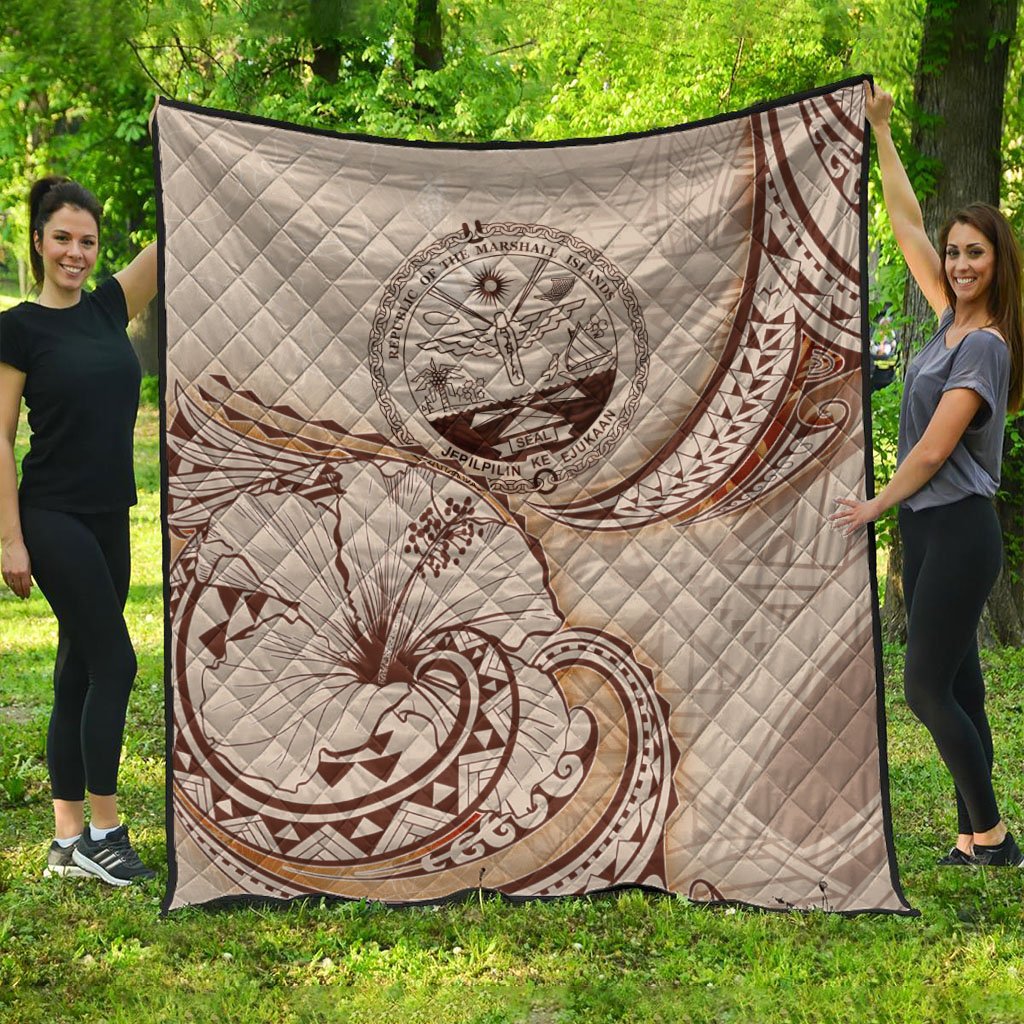 Marshall Islands Premium Quilt - Hibiscus Flowers Vintage Style Nude - Polynesian Pride