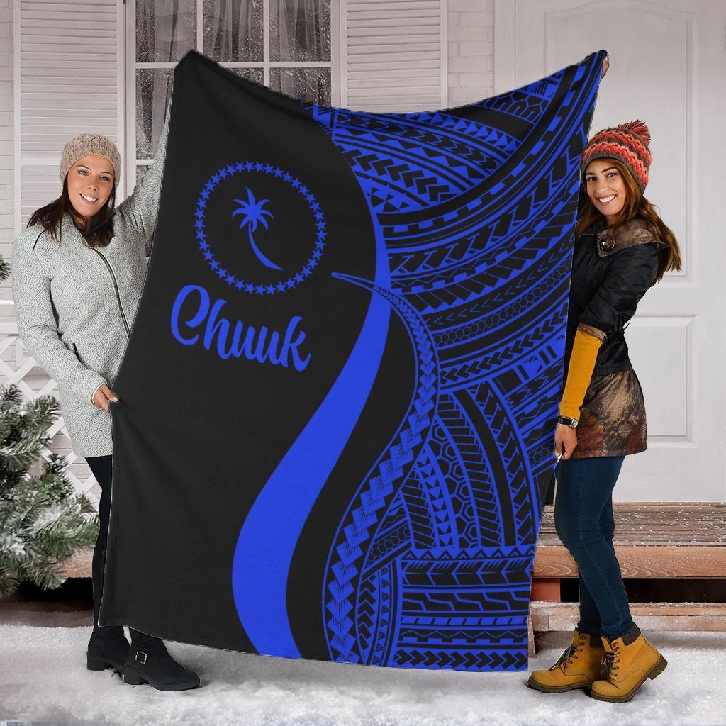 Chuuk Premium Blanket - Blue Polynesian Tentacle Tribal Pattern White - Polynesian Pride