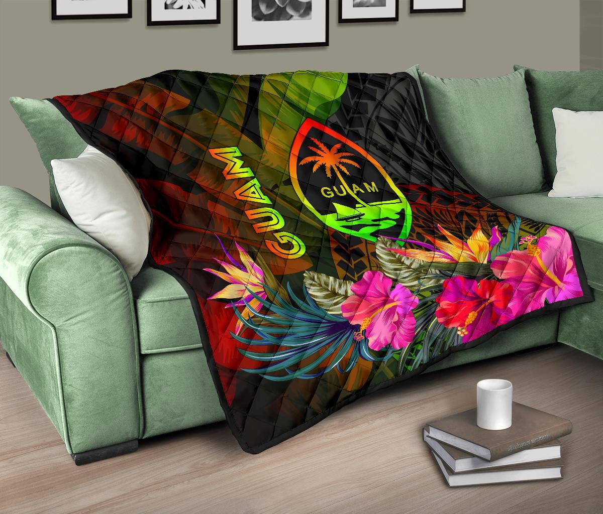 Guam Polynesian Premium Quilt - Hibiscus and Banana Leaves - Polynesian Pride