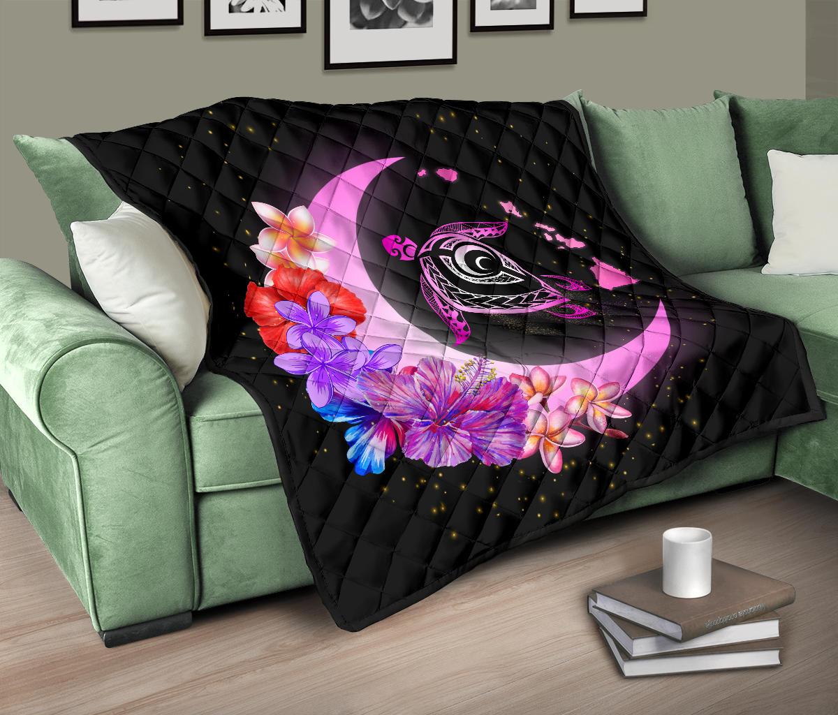 Hawaii Map Moon Star Turtle Plumeria Hibiscus Premium Quilt - Polynesian Pride