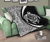 Hawaii Turtle Map Polynesian Premium Quilt - White - Circle Style - Polynesian Pride
