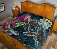 Hawaii Map Turtle Swimming Hibiscus Plumeria Moana Premium Quilt - Polynesian Pride