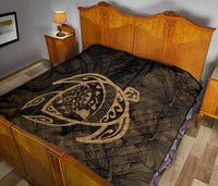 Hawaii Turtle Kanaka Map Hibiscus Poly Premium Quilt - Gold - Polynesian Pride