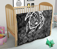 Hawaii Turtle Kanaka Map Hibiscus Poly Premium Quilt - White - Polynesian Pride