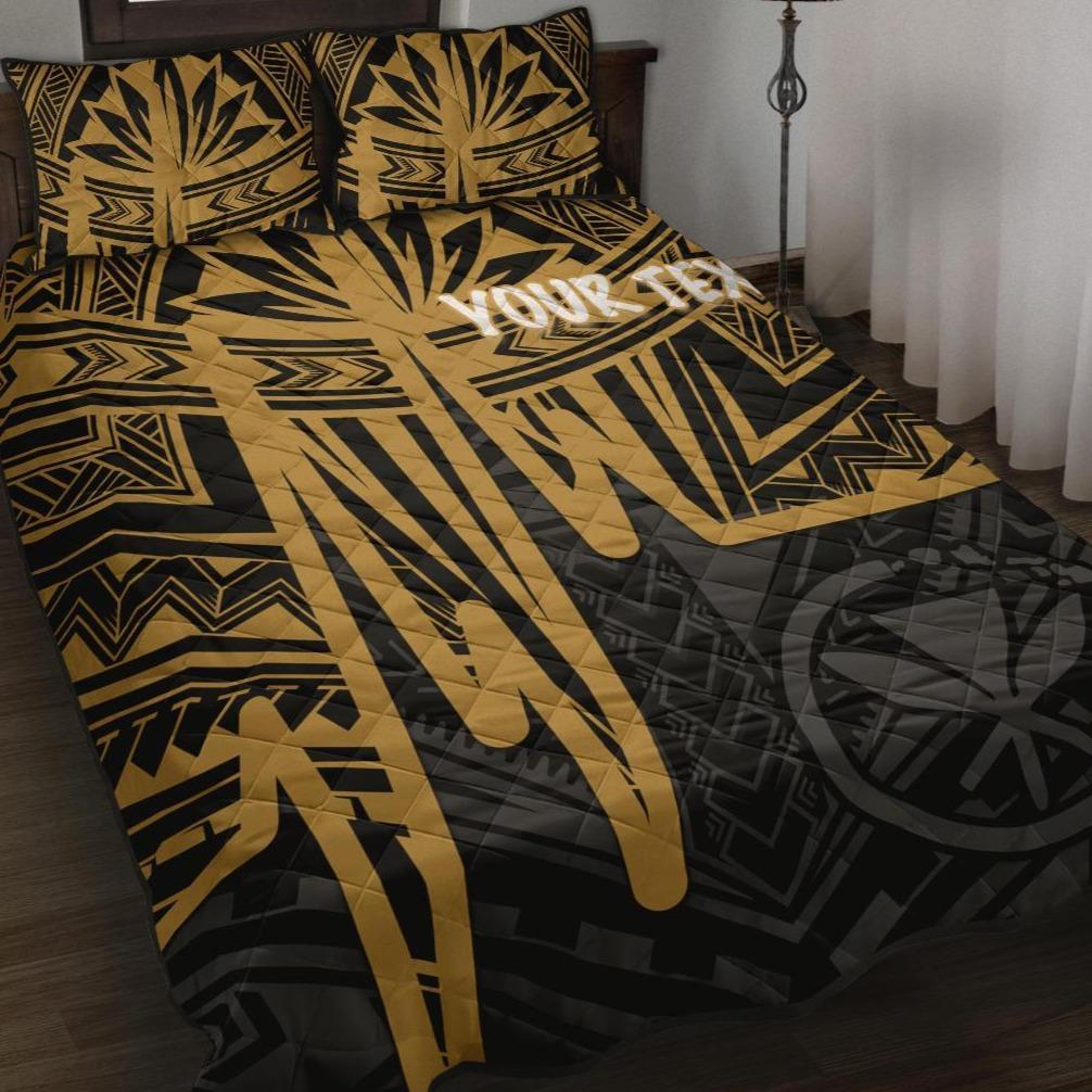 Hawaii Personalised Quilt Bed Set - Kanaka Maoli With Polynesian Pattern In Heartbeat Style (Gold) Gold - Polynesian Pride