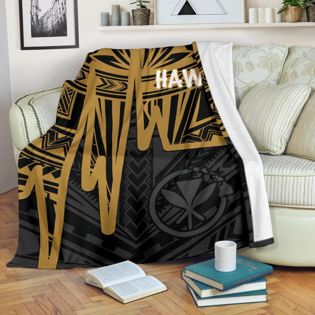 Hawaii Premium Blanket - Kanaka Maoli With Polynesian Pattern In Heartbeat Style (Gold) White - Polynesian Pride