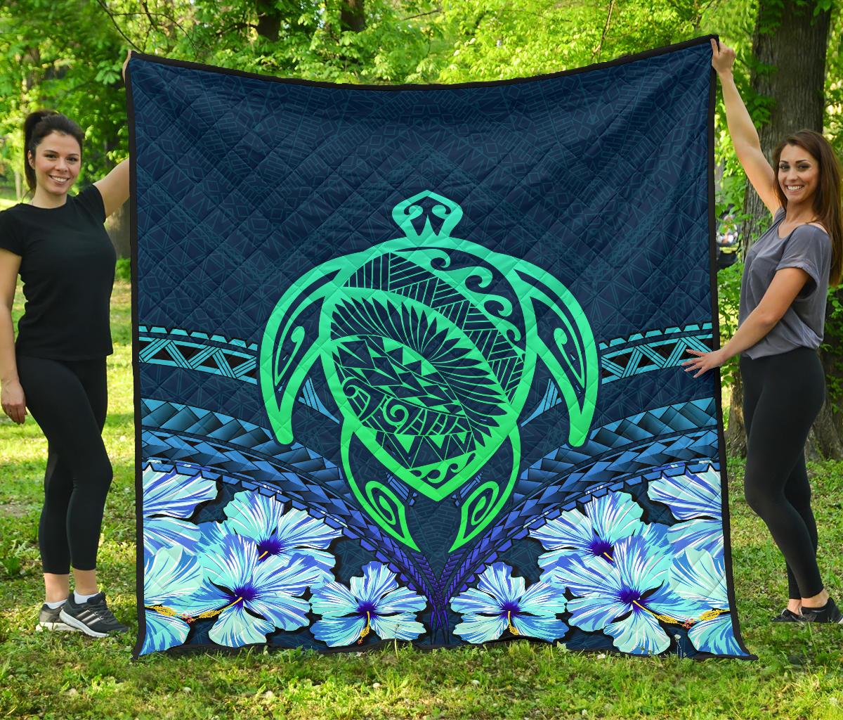 Hawaii Turtle Hibiscus Premium Quilt - Choco Style Blue - Polynesian Pride