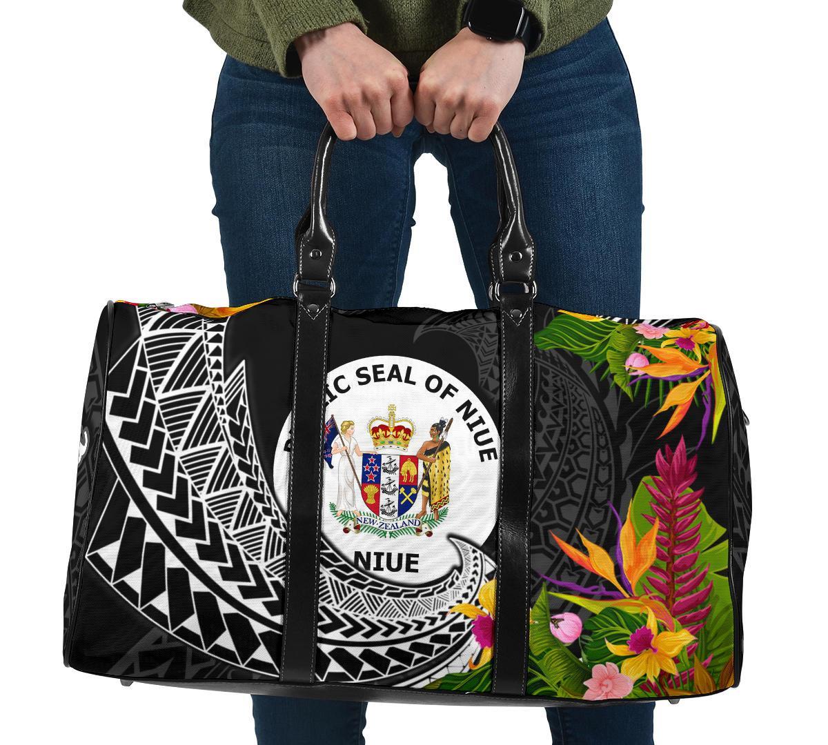 Niue Travel Bag - Custom Personalised Seal Spiral Polynesian Patterns Travel Bag - Black - Niue One size Black - Polynesian Pride