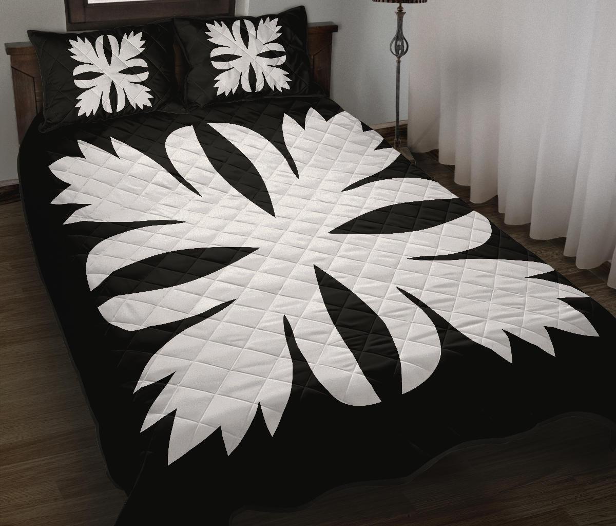 Hawaiian Royal Pattern Quilt Bed Set - Black And White - C3 Style White - Polynesian Pride