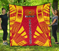Papua New Guinea Premium Quilt - Papua New Guinea Coat Of Arsms Polynesian Yellow Tattoo - Polynesian Pride