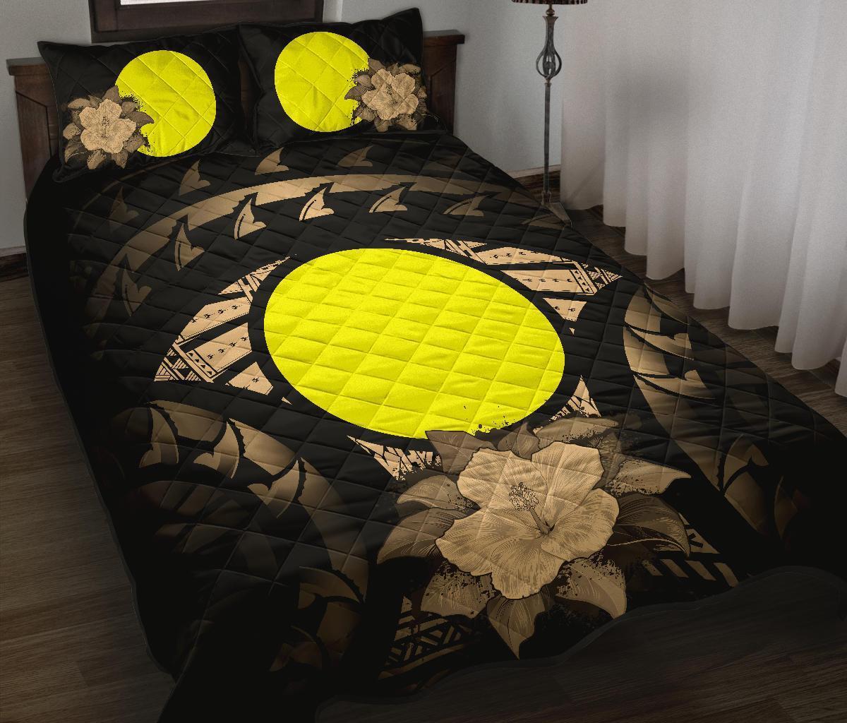 Palau Polynesian Quilt Bed Set Hibiscus Gold Black - Polynesian Pride