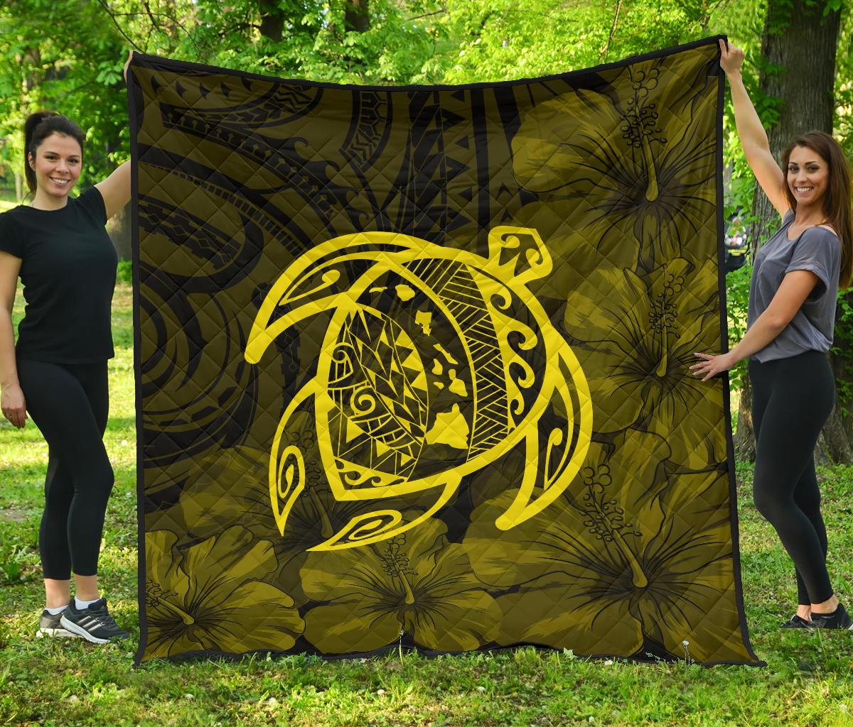Hawaii Turtle Kanaka Map Hibiscus Poly Premium Quilt - Yellow Yellow - Polynesian Pride