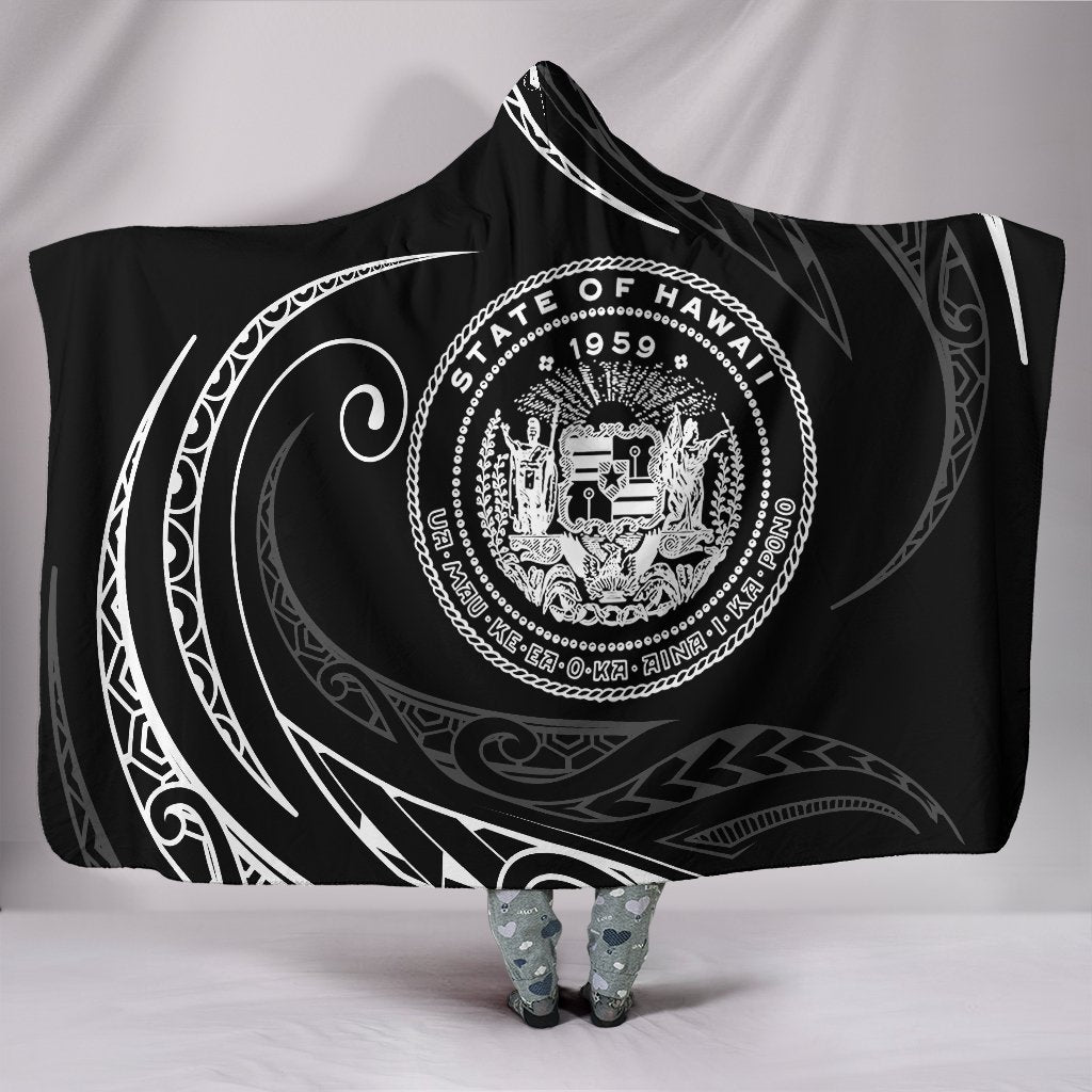 Hawaii Coat Of Arms Hooded Blanket - White - Frida Style Hooded Blanket Black - Polynesian Pride