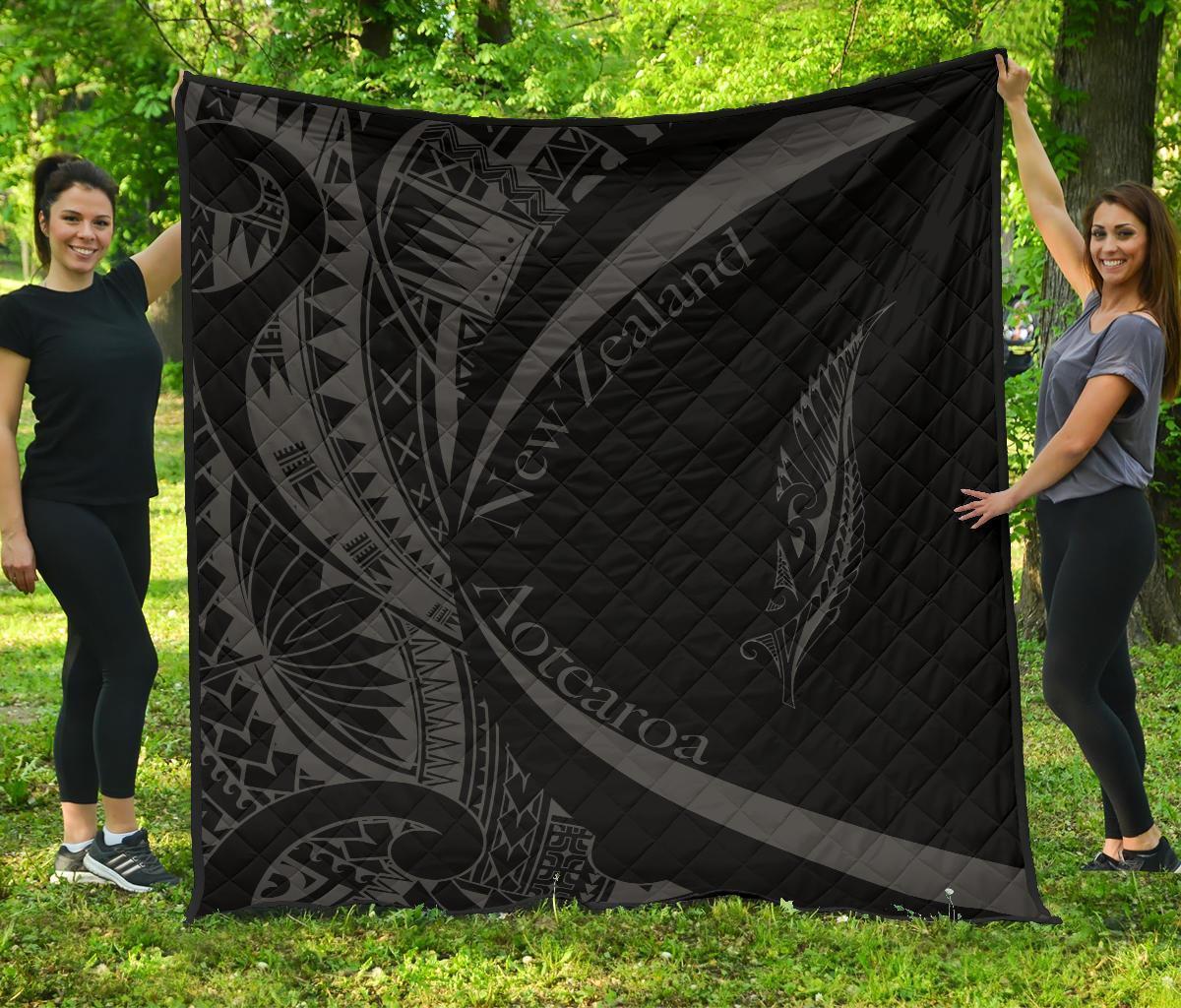 New Zealand Silver Fern Premium Quilt Maori Tattoo Circle Style Black - Polynesian Pride