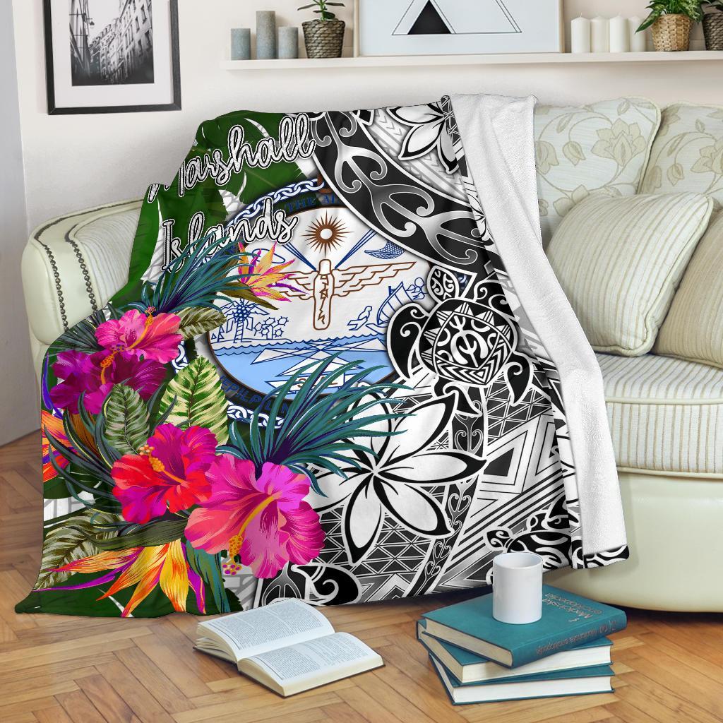 Marshall Islands Premium Blanket White - Turtle Plumeria Banana Leaf Crest - Polynesian Pride
