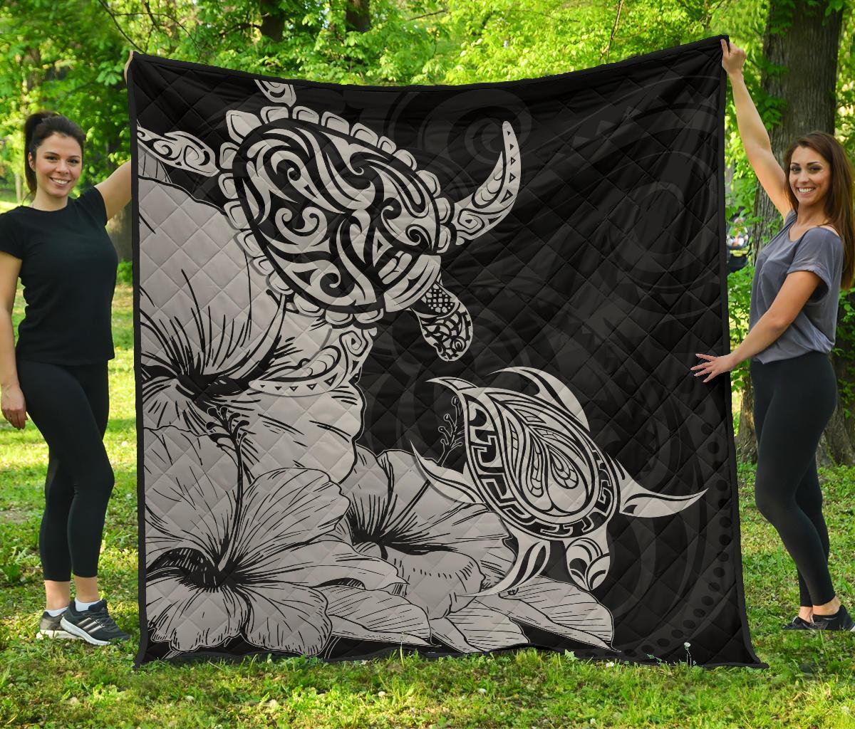 Hawaii Turtle Premium Quilt Polynesian Hibiscus Art Gray AH Gray - Polynesian Pride
