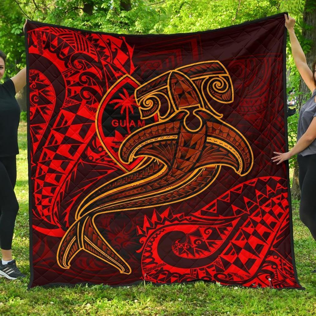 Guam Polynesian Premium Quilt - Red Shark Polynesian Tattoo Red - Polynesian Pride