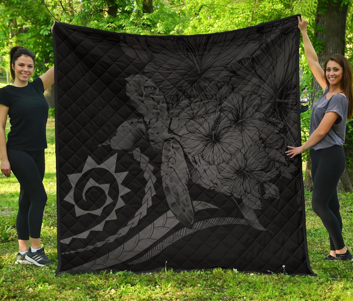 Hawaii Turtle Hibiscus Polynesian Vintage Premium Quilt - Gray Gray - Polynesian Pride