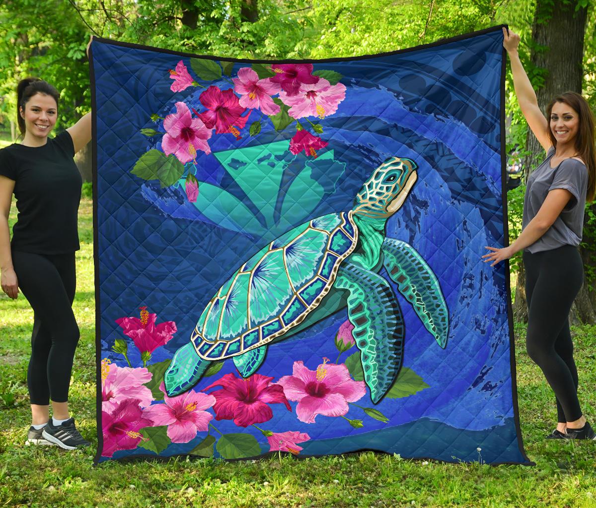 Hawaii Honu Aumakua Sea Hibiscus Premium Quilt - Nin Style Blue - Polynesian Pride