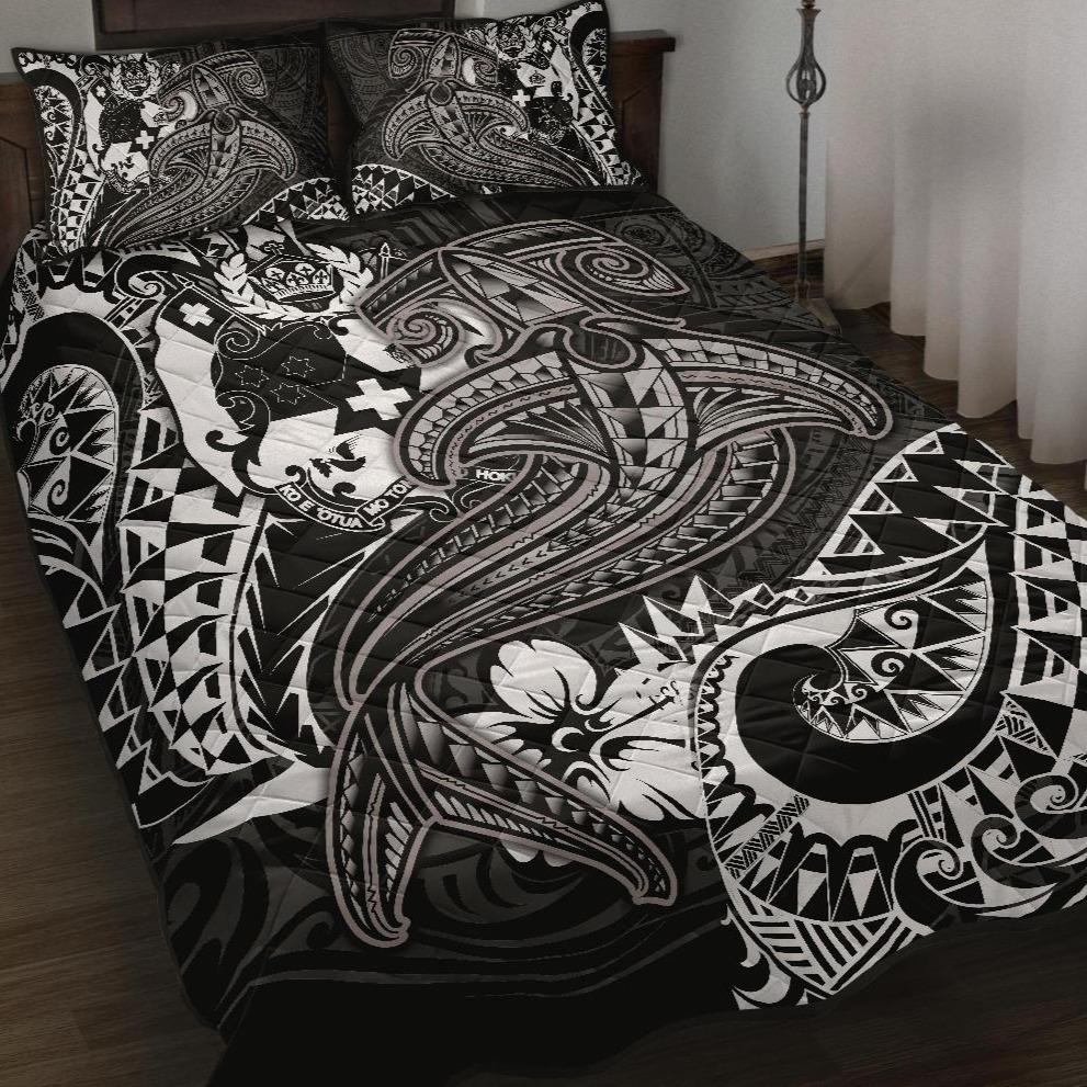 Tonga Quilt Bed Set - White Shark Polynesian Tattoo White - Polynesian Pride