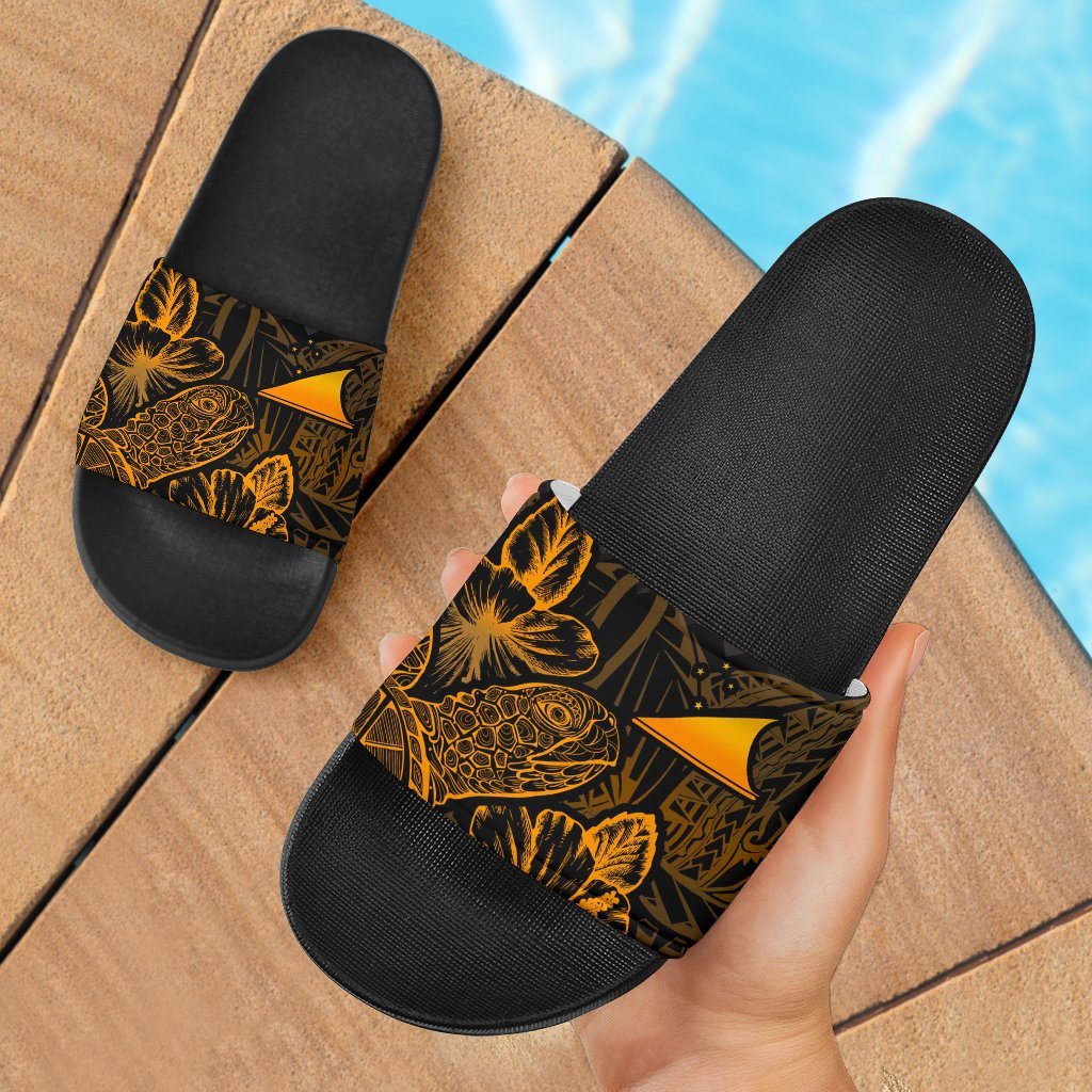 Tokelau Sandals - Turtle Hibiscus Pattern Gold Black - Polynesian Pride