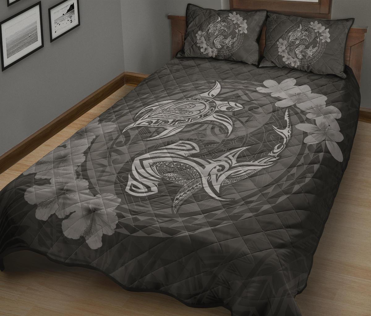Hawaii Yin Yang Turtle Shark Hibiscus Plumeria Quilt Bed Set - Gray - Polynesian Pride
