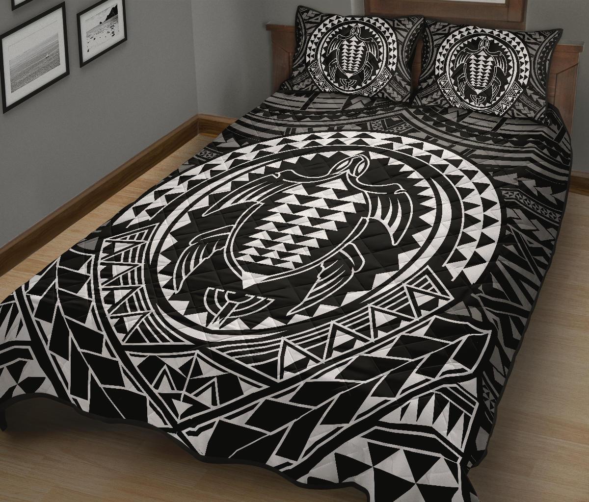 Hawaiian Kakau Honu Arc White Polynesian Quilt Bed Set - Polynesian Pride