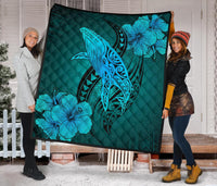 Hawaii Whale Swim Poly Turquoise Premium Quilt - Polynesian Pride