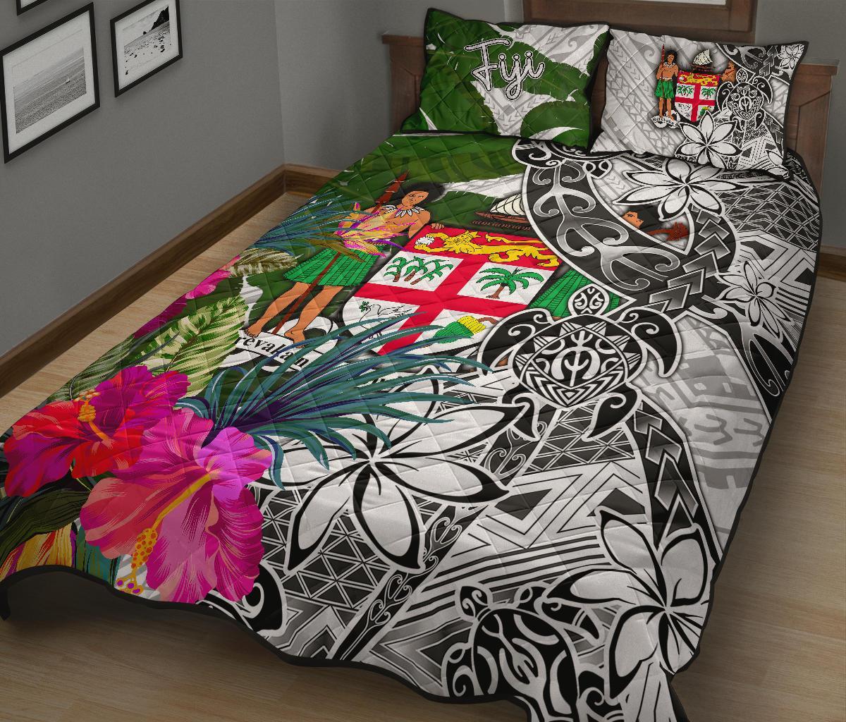 Fiji Quilt Bed Set White - Turtle Plumeria Banana Leaf Crest - Polynesian Pride