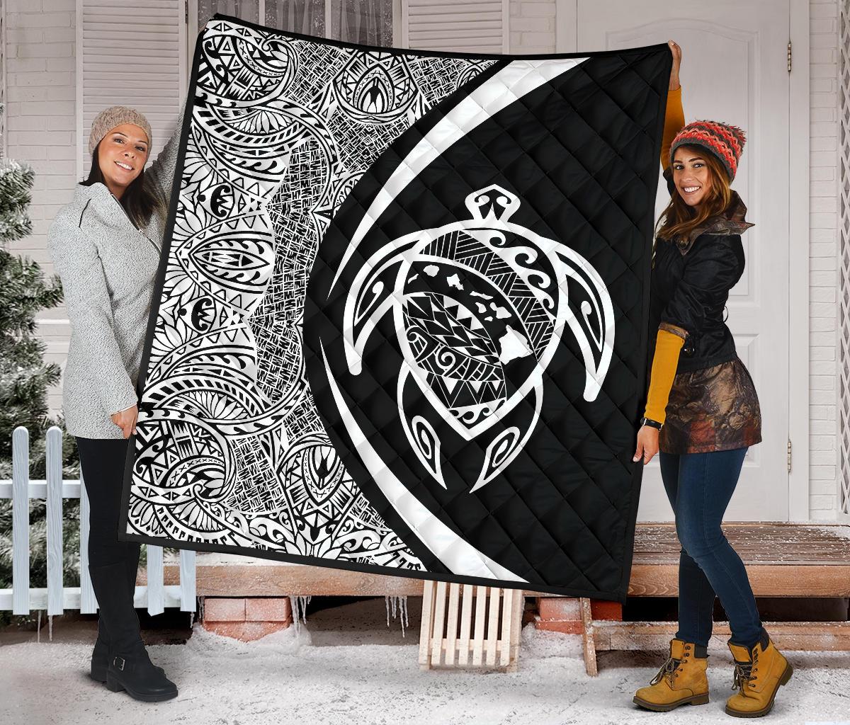 Hawaii Turtle Map Polynesian Premium Quilt - White - Circle Style - Polynesian Pride