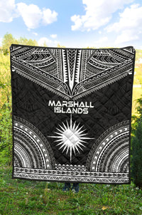 Marshall Islands Premium Quilt - Marshall Islands Flag Polynesian Chief Black Version - Polynesian Pride