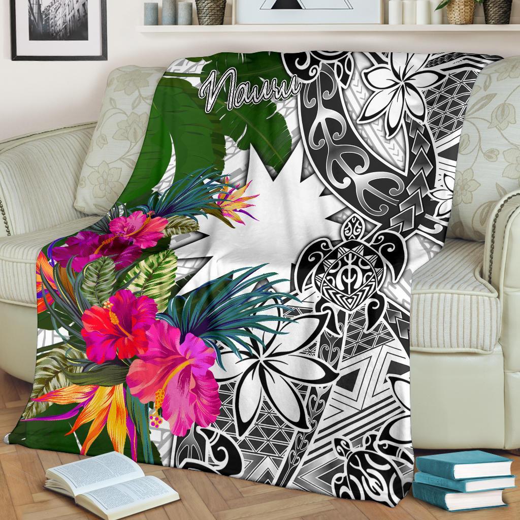 Nauru Premium Blanket White - Turtle Plumeria Banana Leaf - Polynesian Pride