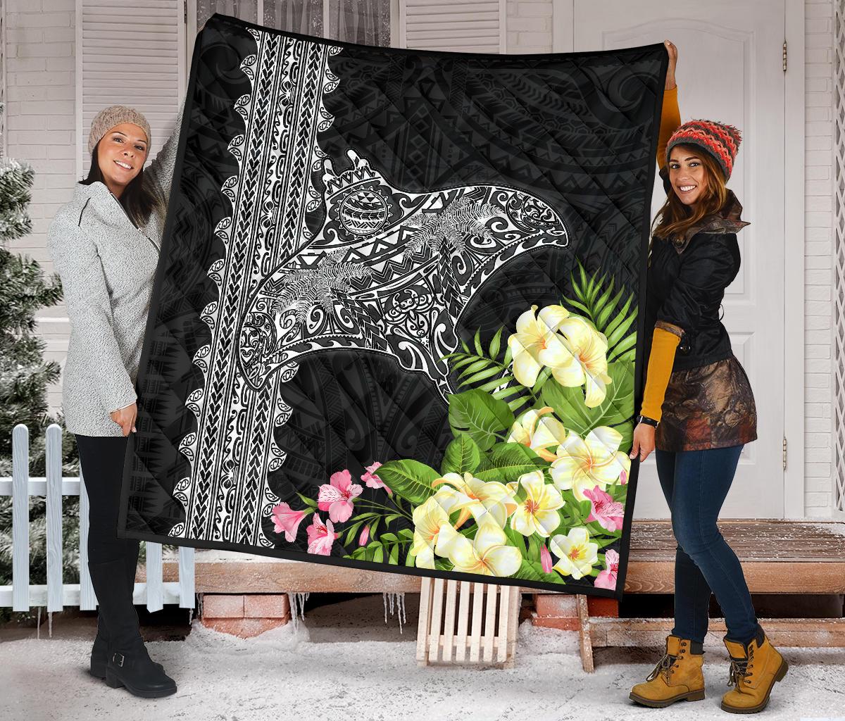 Hawaii Premium Quilt - Mantaray With Hibiscus Flowers - Polynesian Pride