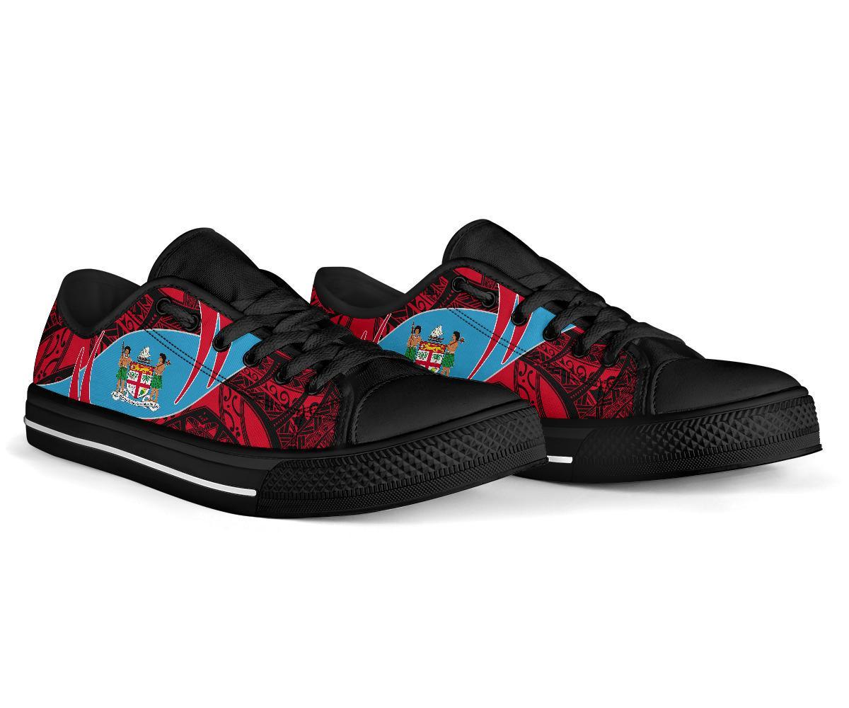 Fiji Low Top Shoe - Symmetrical Lines - Polynesian Pride