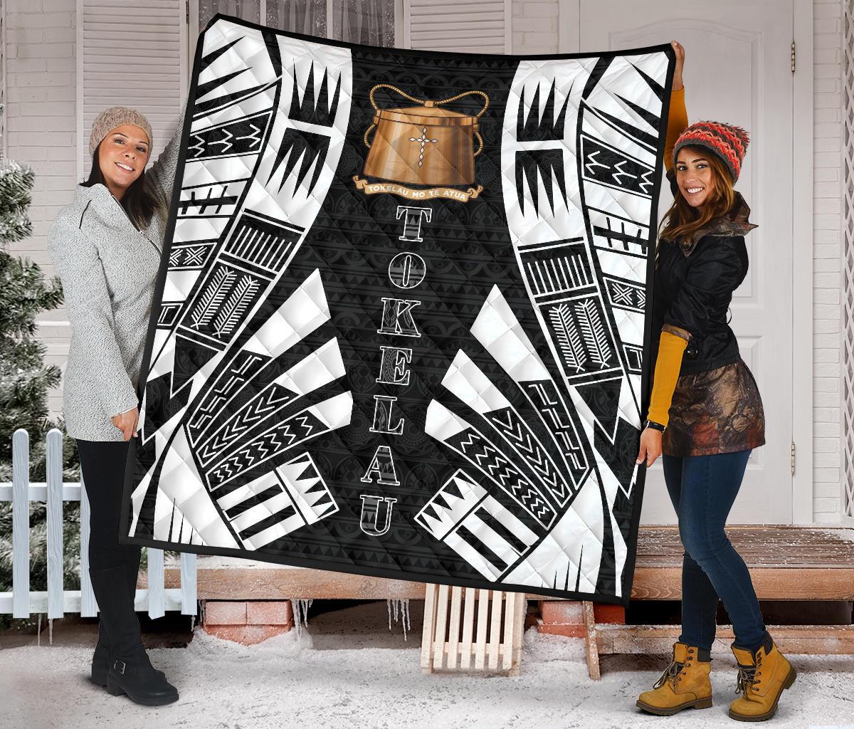 Tokelau Premium Quilt - Tokelau Coat Of Arms Polynesian White Tattoo - Polynesian Pride