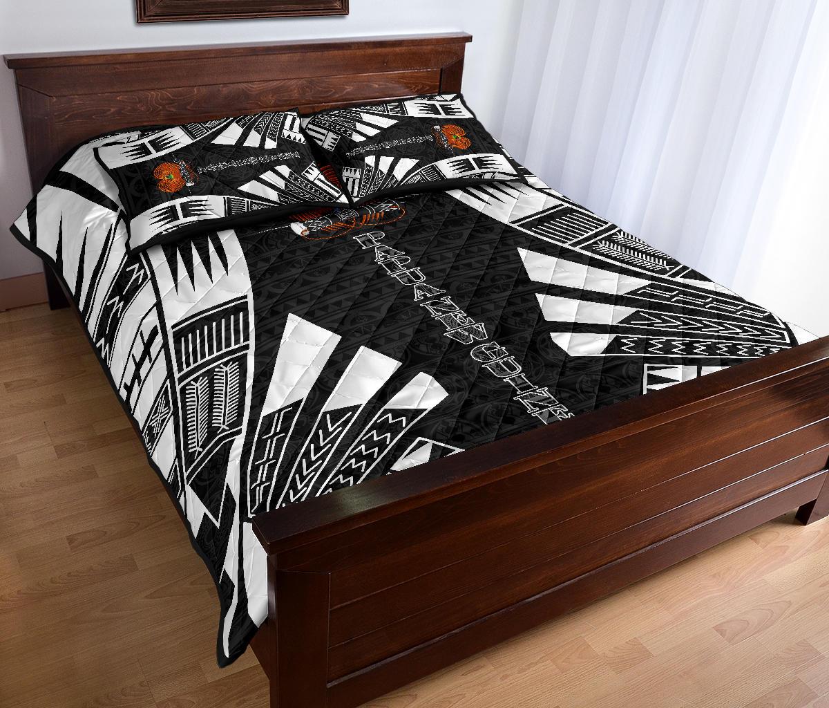 Papua New Guinea Quilt Bed Set - Papua New Guinea Coat Of Arms & Polynesian White Tattoo Style - Polynesian Pride