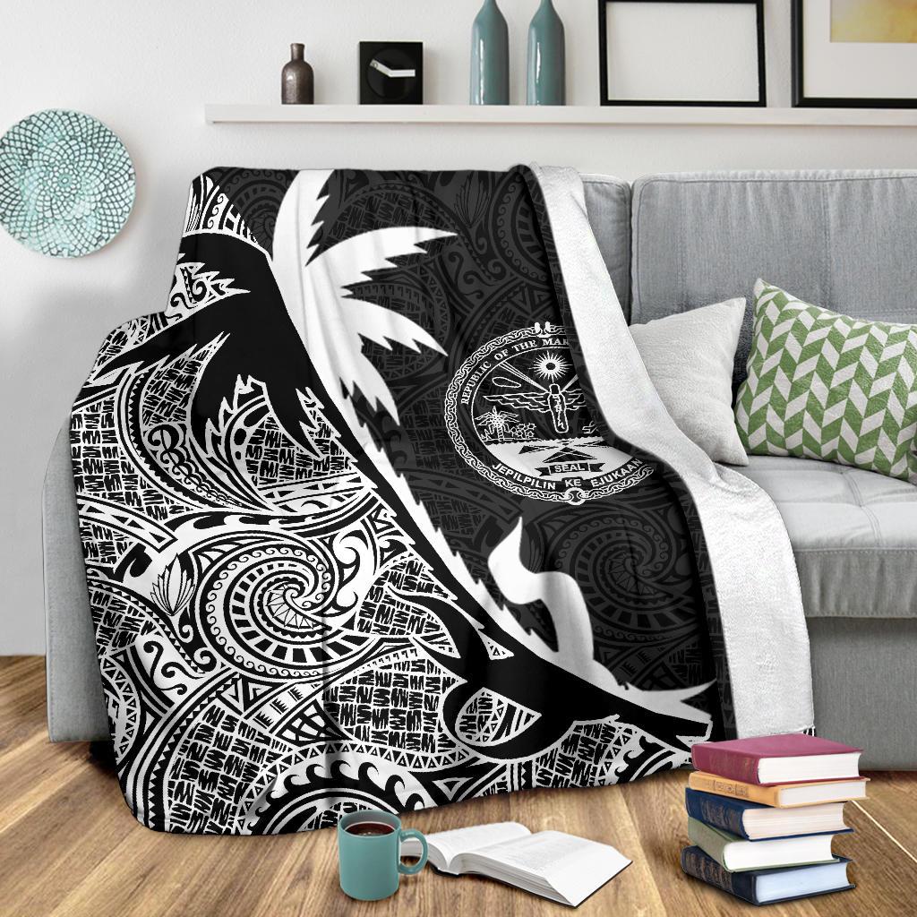 Marshall Islands Coconut Tree Premium Blanket Black White - Polynesian Pride