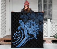 Hawaii Turtle Hibiscus Polynesian Vintage Premium Quilt - Pastel Blue - Polynesian Pride