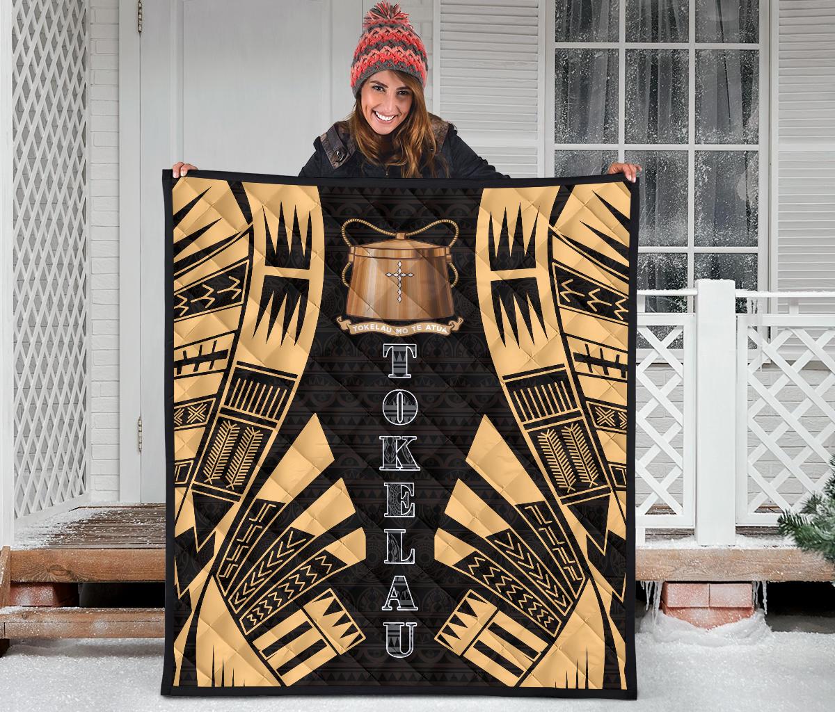 Tokelau Premium Quilt - Tokelau Coat Of Arms Polynesian Gold Tattoo - Polynesian Pride