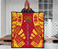 Papua New Guinea Premium Quilt - Papua New Guinea Coat Of Arsms Polynesian Yellow Tattoo - Polynesian Pride